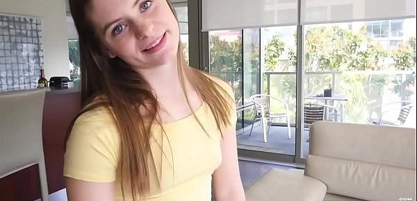 Paisley bennett. Exxxtra small от первого лица